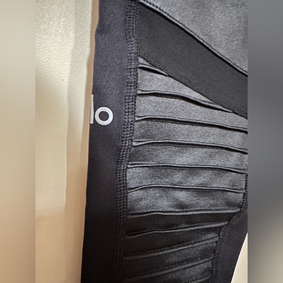 7/8 High-Waist Moto Legging - Picture 6 of 8